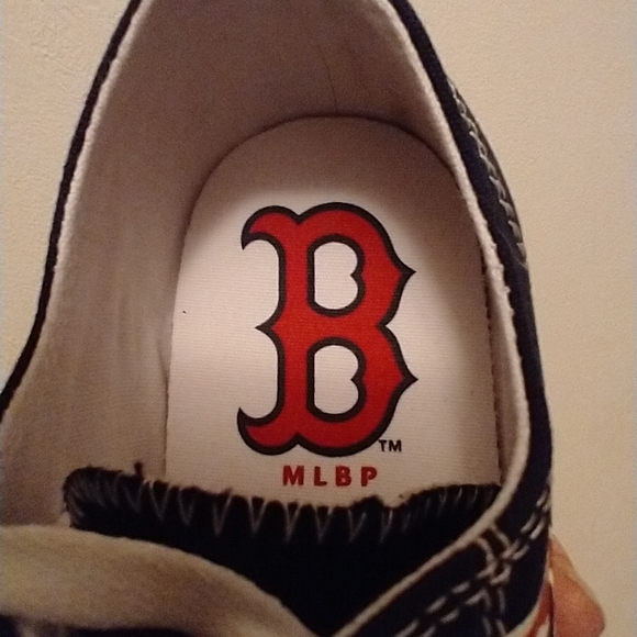 Boston Red Sox MLB Canvas Low Top Lace Up Navy & Red Logo Shoes W 7 or Men 5.5 - Picture 7 of 8